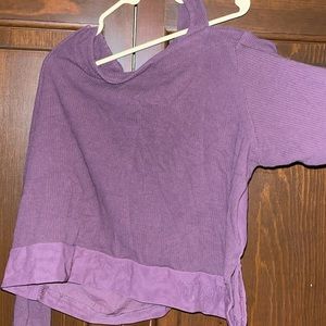 Gym shark crop active wear looks purple is maroon